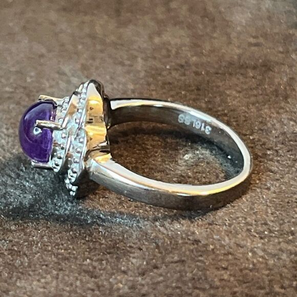 African Amethyst Floral Pure Stainless Steel Ring Size 6
NWT - Picture 7 of 11